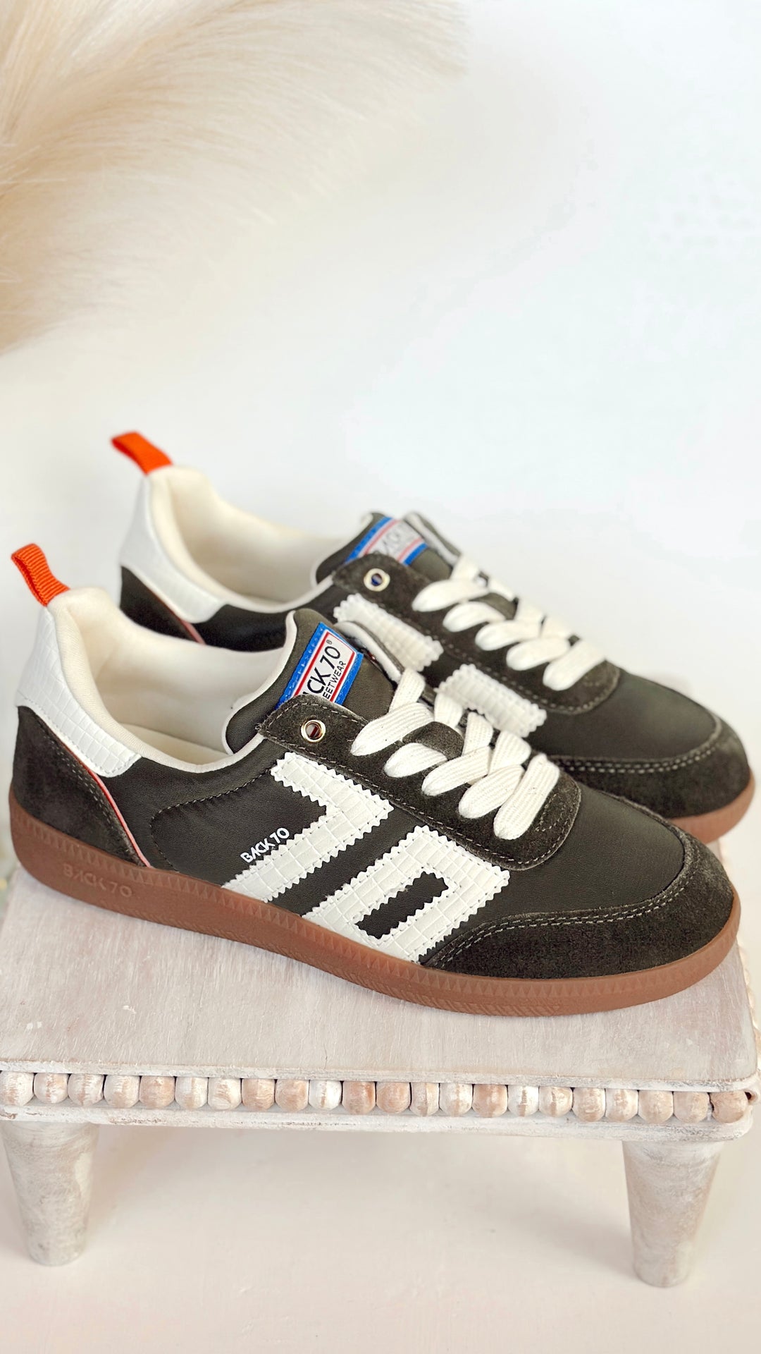 896839E6-4BD2-4A7F-A4C5-